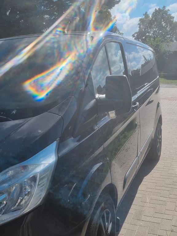 Usado Ford Transit Custom 170 HP (125 kW) 2017 Preto Sedan