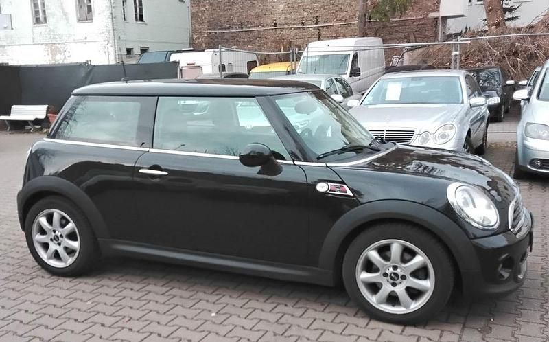 Gebraucht Mini ONE 75 PS (55 kW) 2013 Schwarz Kleinwagen