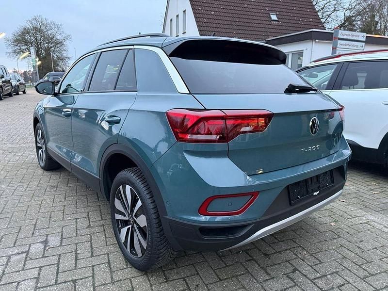 Gebraucht VW T-Roc Move 150 PS (110 kW) 2024 Petroleum blue metallic SUV