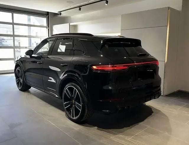 Gebraucht Porsche Cayenne Platinum Edition 462 PS (339 kW) 2023 Chromitschwarz SUV