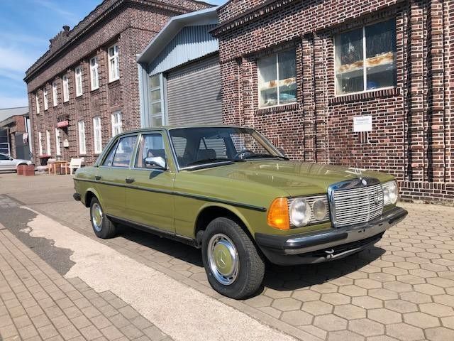 Gebraucht Mercedes 200 60 PS (44 kW) 1981 Grün Limousine