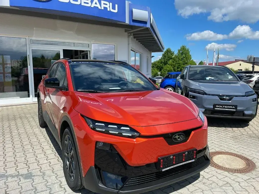 Neu Subaru Uncharted Platinum 252 kW (343 PS) 2026 Orange SUV