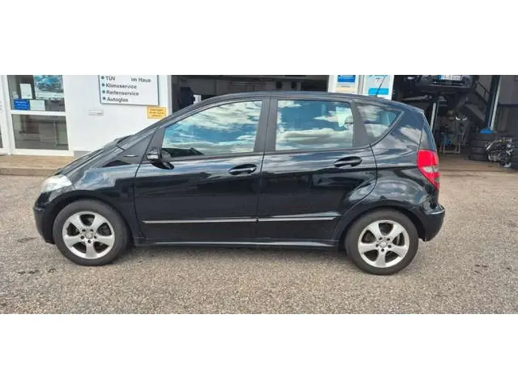 Gebraucht Mercedes A160 Avantgarde 82 PS (60 kW) 2008 Kosmosschwarz  metalliclack (metallic) Kleinwagen