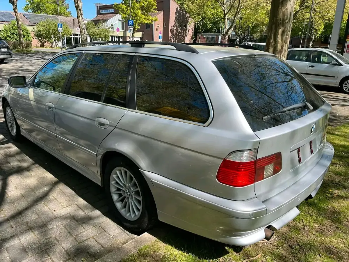 Second-hand BMW 520 177 CP (130 kW) 2002 Argintiu Break