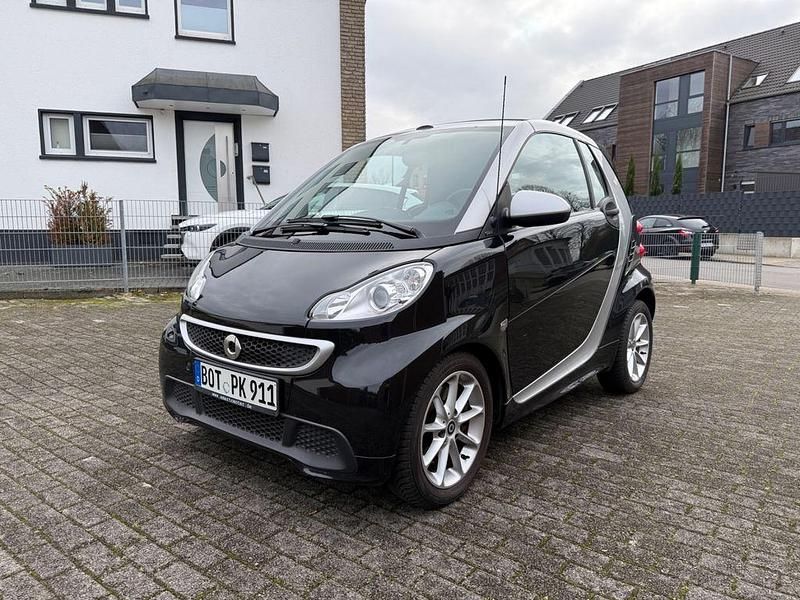 Gebraucht Smart ForTwo Cabrio 71 PS (52 kW) 2012 Schwarz Cabrio
