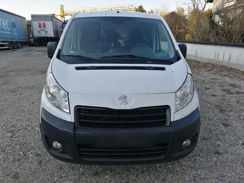 Weiß Gebraucht 2016 Peugeot Expert Van | 2.500 € (Guter Preis) - Bild 1/4