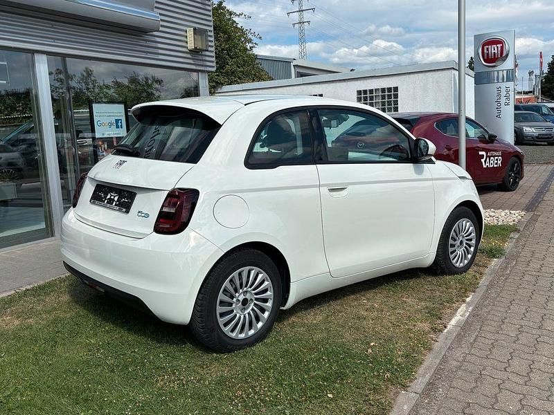 Gebraucht Fiat 500e 86 kW (118 PS) 2023 Weiß