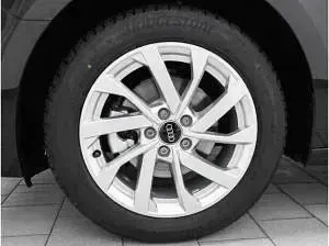 Neu Audi A1 110 PS (80 kW) 2026 Schwarz (mythosschwarz) SUV