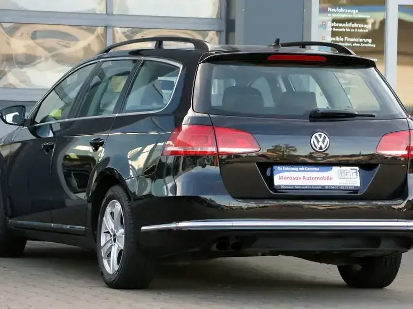 Gebraucht VW Passat Comfortline 140 PS (102 kW) 2011 Schwarz metallic Kombi