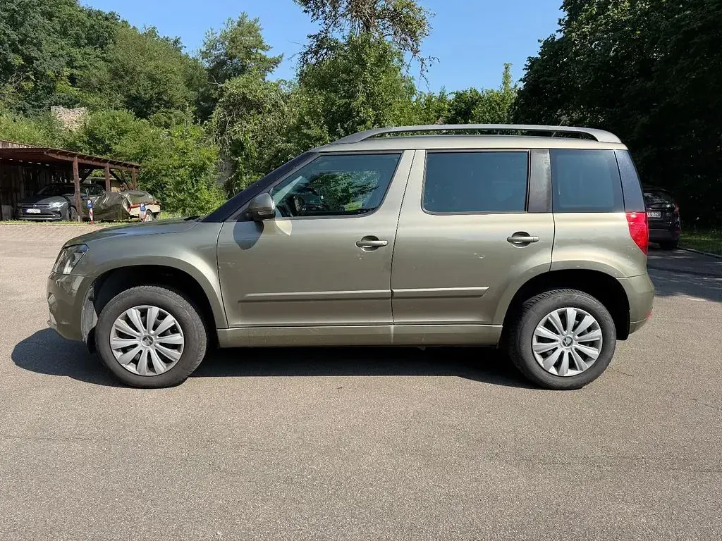 Gebraucht Skoda Yeti Ambition 110 PS (80 kW) 2015 Grün SUV