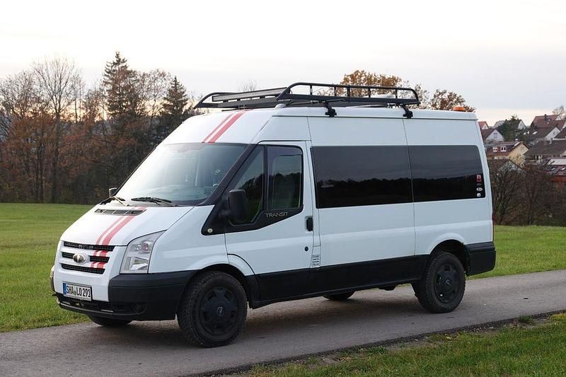 Weiß Gebraucht 2009 Ford Transit Van / Kleinbus | 14.899 € - Bild 1/4