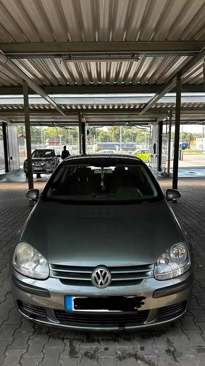 Gebraucht VW Golf V 75 PS (55 kW) 2005 Grün Kleinwagen