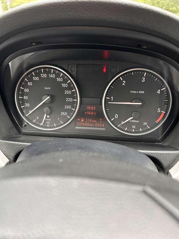 Gebraucht 2011 BMW 318 Kombi | 4.100 € (Guter Preis) - Bild 1/4