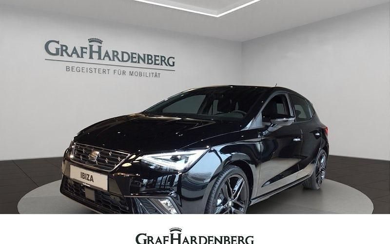 Schwarz Neu 2025 Seat Ibiza Black Edition Limousine | 28.900 € (Teuer) - Bild 1/4
