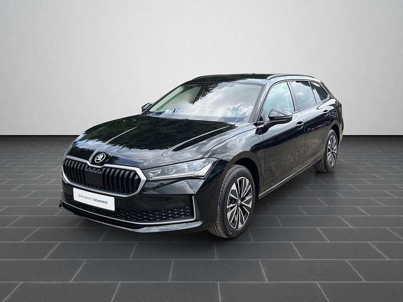 Onyx schwarz metallic (metallic) Gebraucht 2025 Skoda Superb Limousine | 48.890 € - Bild 1/4