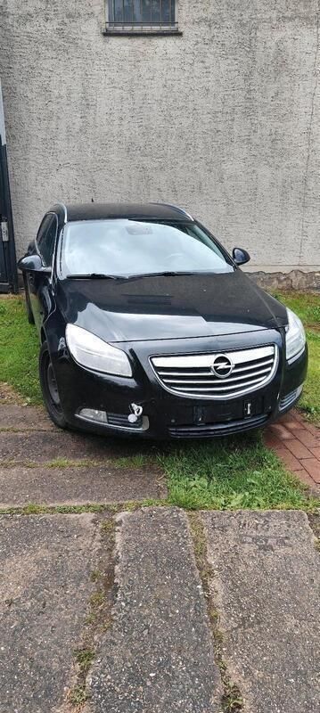 Schwarz Gebraucht 2012 Opel Insignia Kombi | 3.000 € (Superpreis) - Bild 1/4
