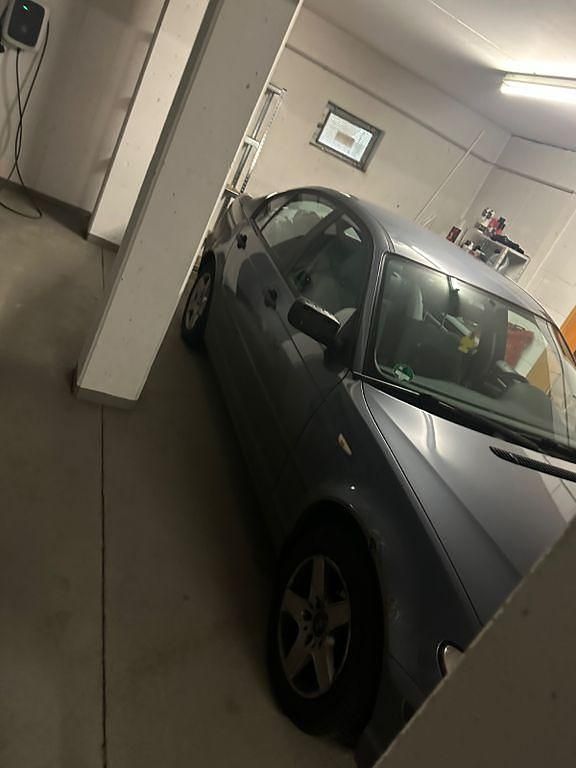 Gebraucht BMW 318 143 PS (105 kW) 2004 Limousine