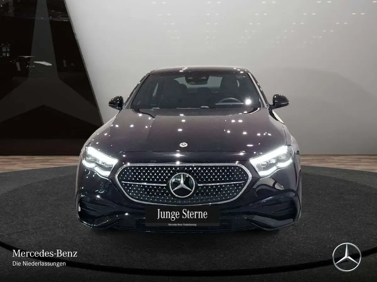 Gebraucht Mercedes E300 AMG 197 PS (144 kW) 2025 Schwarz Limousine