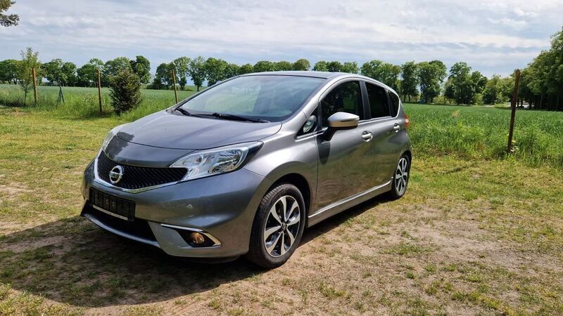 Grau Gebraucht 2016 Nissan Note N-TEC Van / Kleinbus | 6.999 € (Fairer Preis) - Bild 1/4