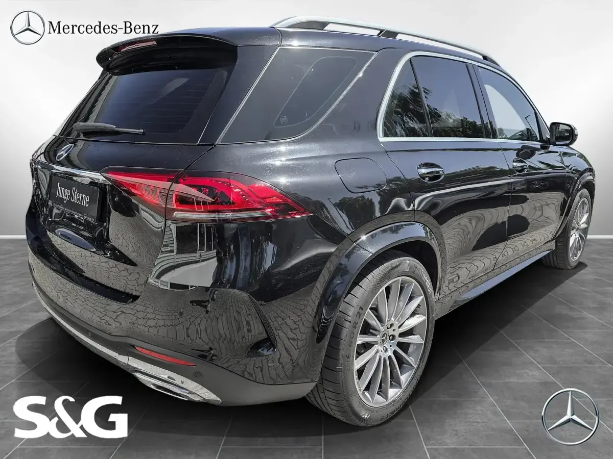 Gebraucht Mercedes GLE400 AMG 330 PS (242 kW) 2024 Obsidianschwarz SUV