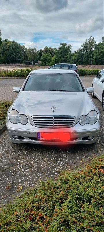 Gebraucht 2003 Mercedes C220 Limousine | 2.799 € (Fairer Preis) - Bild 1/4
