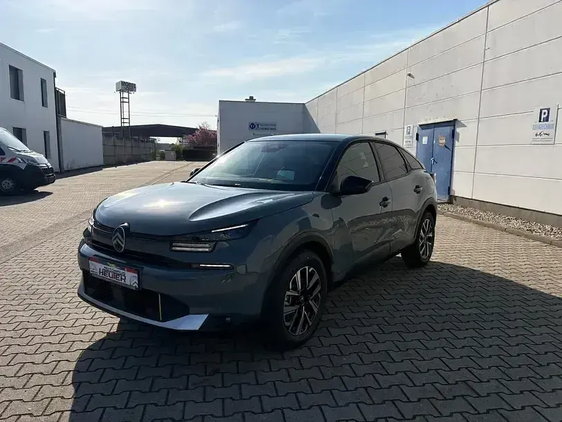 Neu Citroën C4 145 PS (106 kW) 2026 Manhattan grün SUV