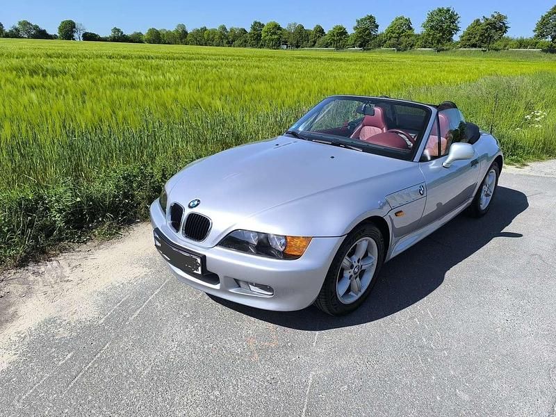 Silber Gebraucht 1998 BMW Z3 Sport Line Cabrio | 19.999 € - Bild 1/4