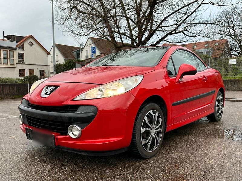 Gebraucht Peugeot 207 CC 120 PS (88 kW) 2009 Rot Cabrio