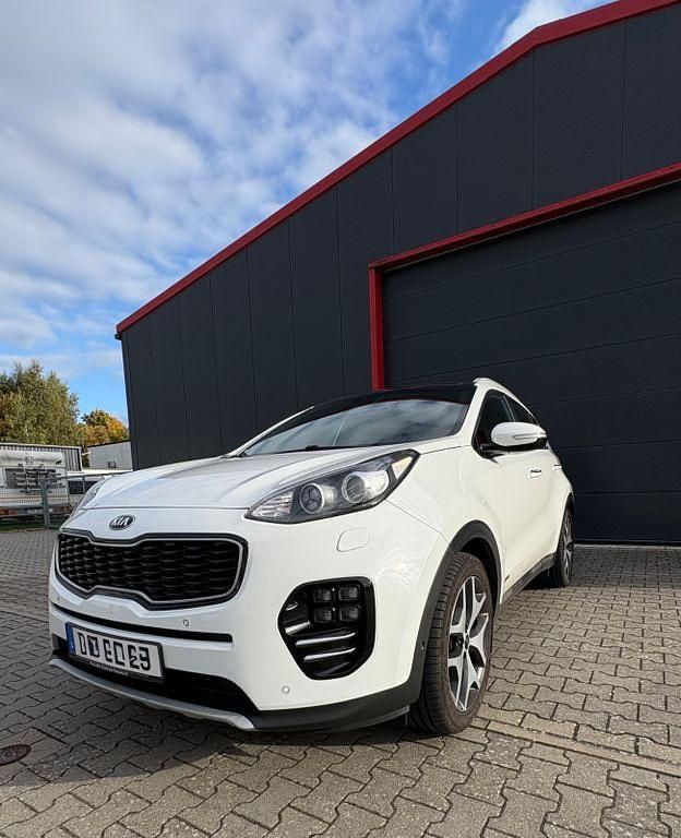 Weiß Gebraucht 2018 Kia Sportage GT-Line SUV | 15.700 € (Guter Preis) - Bild 1/4