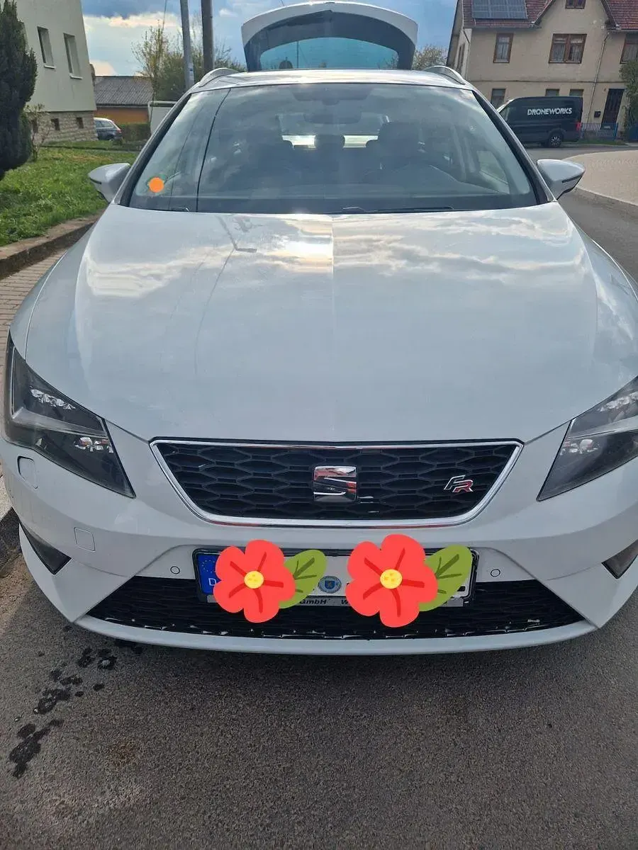 Używany Seat Leon ST FR 150 KM (110 kW) 2016 Biały Kombi