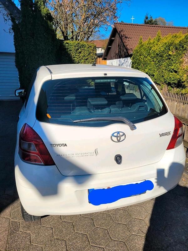 Gebraucht Toyota Yaris 69 PS (50 kW) 2010 Kleinwagen