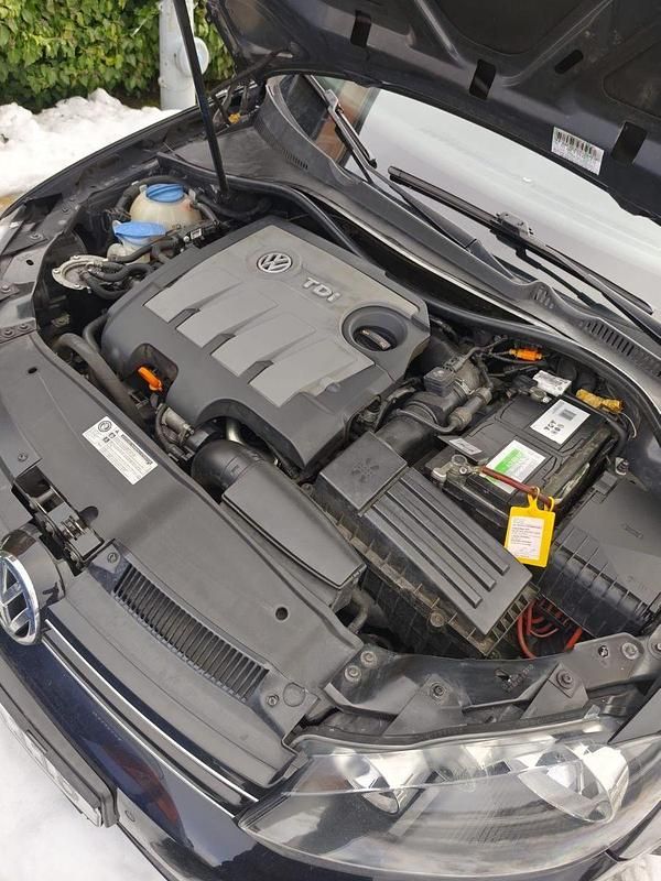 Schwarz Gebraucht 2011 VW Golf Trendline Kombi | 3.500 € (Fairer Preis) - Bild 1/4