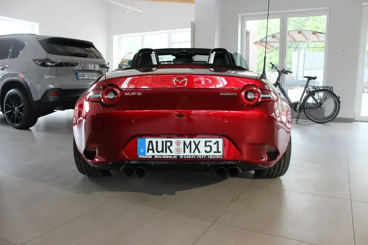 Gebraucht Mazda MX5 Exclusive-Line 132 PS (97 kW) 2026 Rot Cabrio