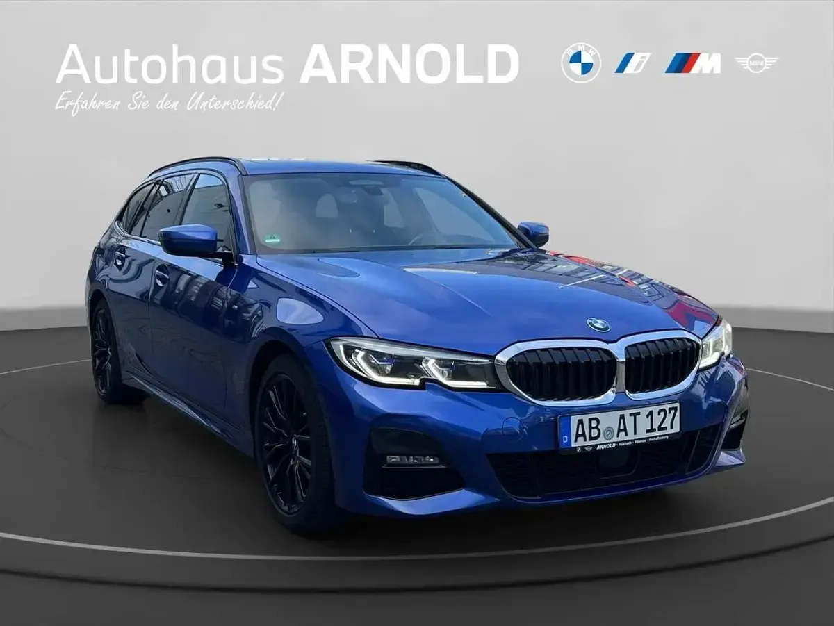 Gebraucht BMW 330 M Sport 265 PS (194 kW) 2020 Portimao blau Kombi