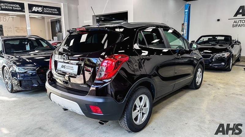 Usado Opel Mokka Innovation 140 HP (102 kW) 2017 Preto SUV