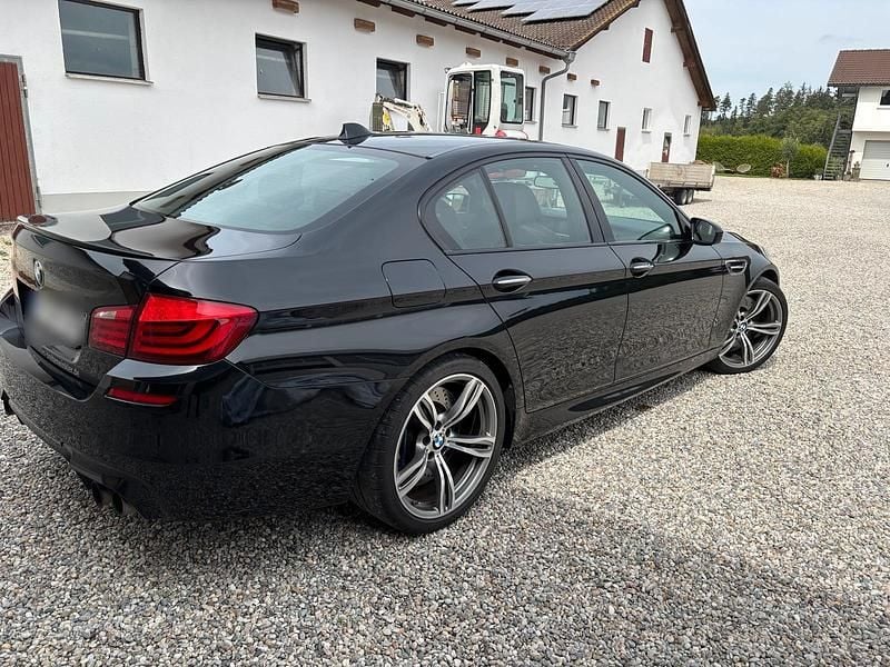 Schwarz Gebraucht 2013 BMW M5 M Sport Limousine | 29.999 € (Superpreis) - Bild 1/4