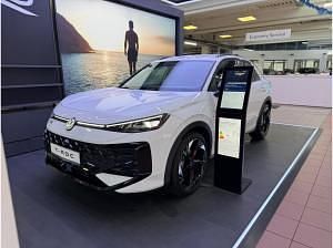 Neu VW T-Roc 150 PS (110 kW) 2026 Weiß (pure white) SUV