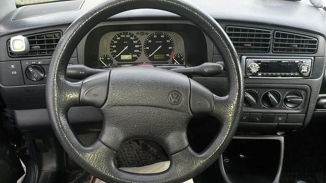 Gebraucht VW Vento 101 PS (74 kW) 1997 Grün metallic Limousine