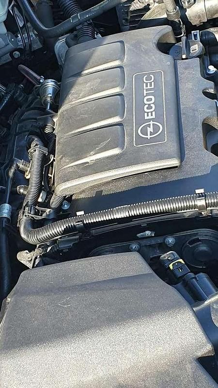 Gebraucht Opel Astra Edition 140 PS (102 kW) 2012 Silber Kombi