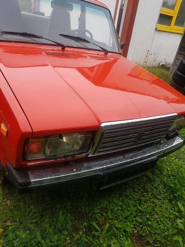 Gebraucht Lada 2107 75 PS (55 kW) 1990 Rot Limousine