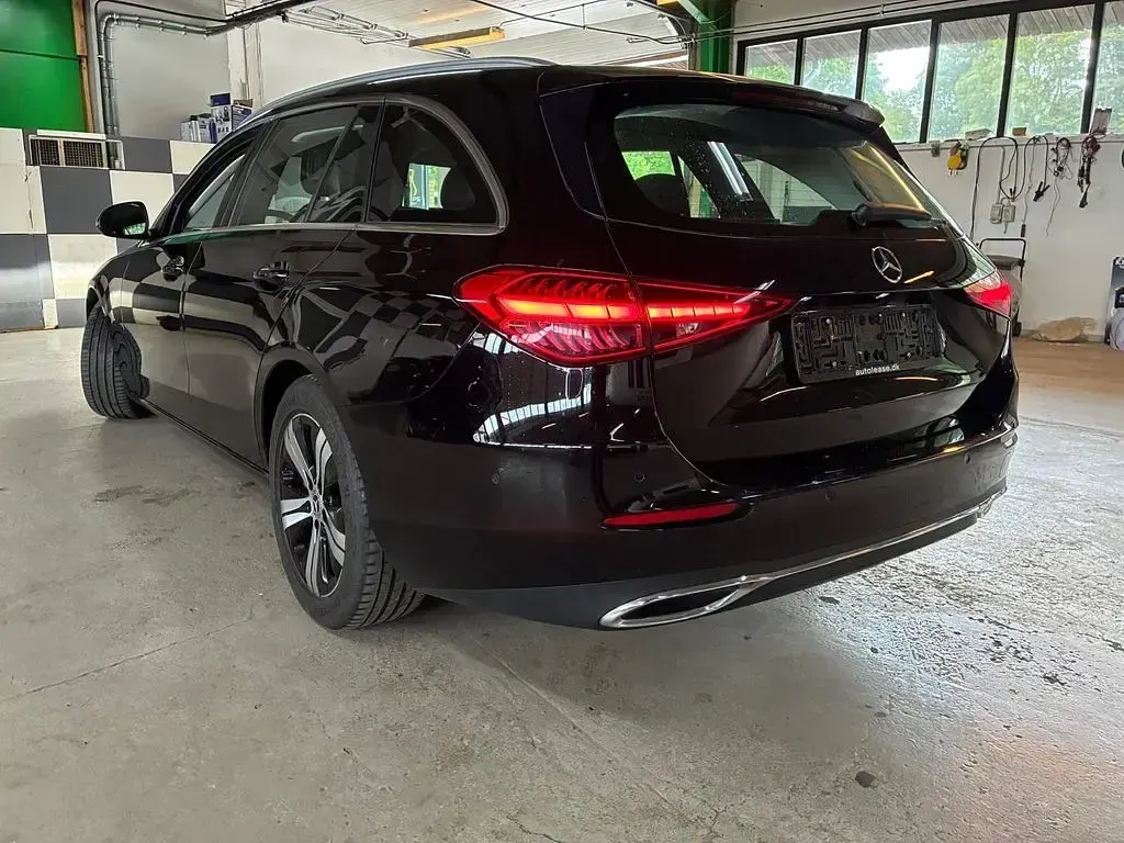 Gebraucht Mercedes C220 200 PS (147 kW) 2022 Schwarz Kombi