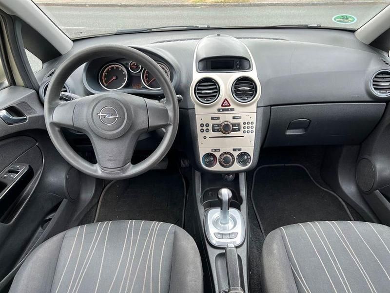 Gebraucht Opel Corsa 80 PS (58 kW) 2007 Gold Kleinwagen