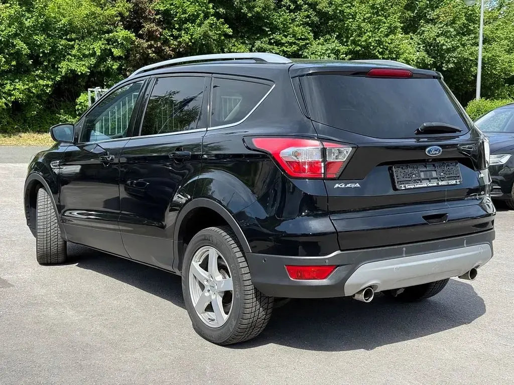 Gebraucht Ford Kuga Titanium 179 PS (131 kW) 2019 Schwarz SUV
