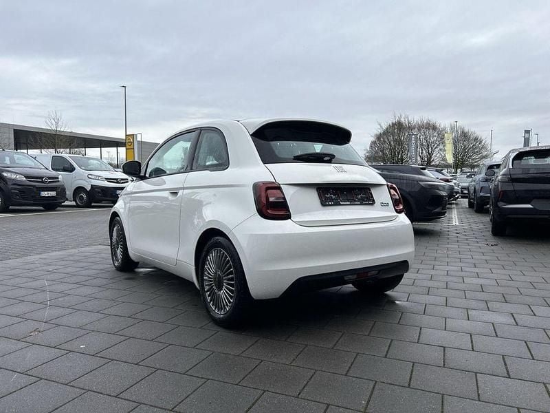 Gebraucht Fiat 500e 86 kW (118 PS) 2023 Arktis weiß Limousine