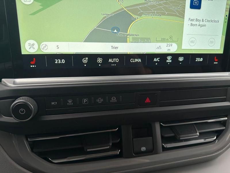 Neu VW Caravelle Style 170 PS (125 kW) 2026 Schwarz Van / Kleinbus