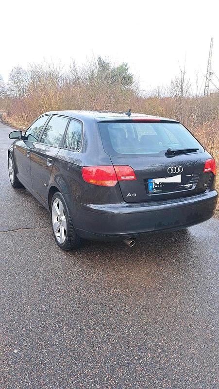 Gebraucht Audi A3 Sportback 102 PS (75 kW) 2004 Schwarz Kleinwagen