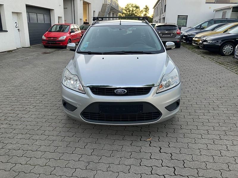 Silber Gebraucht 2009 Ford Focus Style Kombi | 999 € (Superpreis) - Bild 1/4
