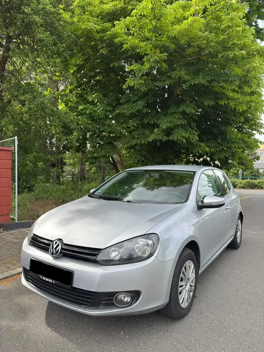 Gebraucht VW Golf VI 122 PS (89 kW) 2011 Silber Kleinwagen
