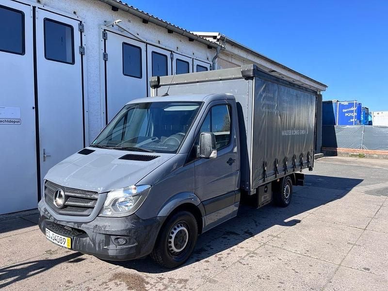 Second-hand Mercedes Sprinter 143 CP (105 kW) 2018 Gri Van