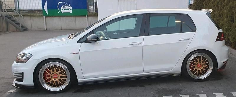 Gebraucht VW Golf VII GTI 230 PS (169 kW) 2017 Weiß Kleinwagen